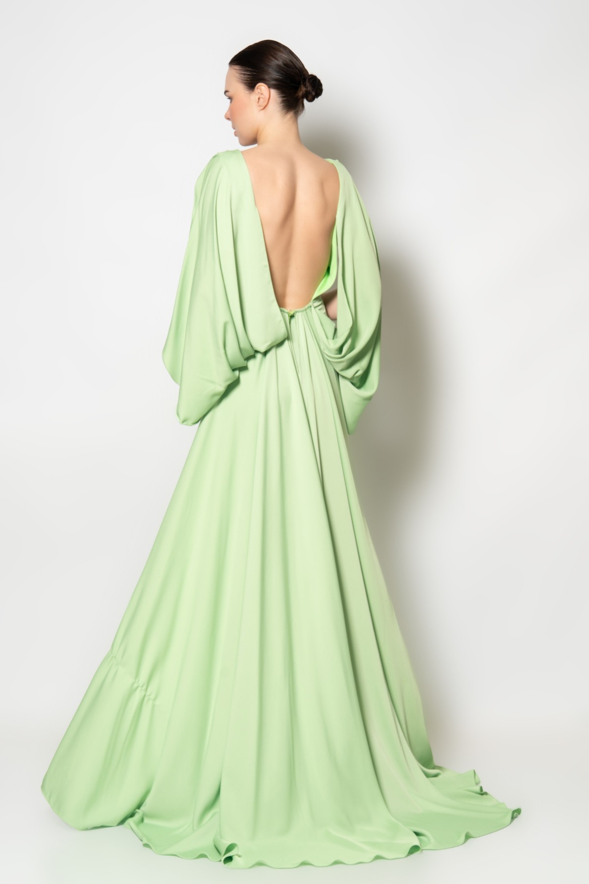 Sırtı açık kuyruklu yarasa kollu abiye elbise - Yeşil