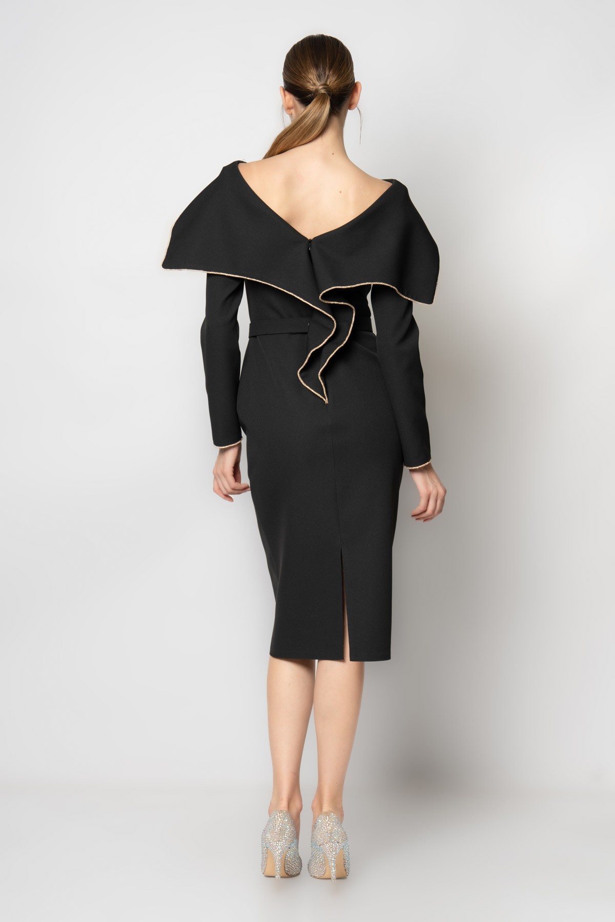 Taş şeritli şal yaka uzun kollu krep abiye elbise - Siyah