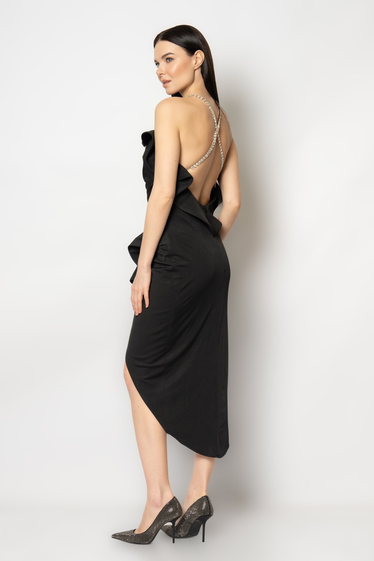 Sırtı çapraz taş aksesuarlı eteği volanlı simli örme abiye elbise - Siyah