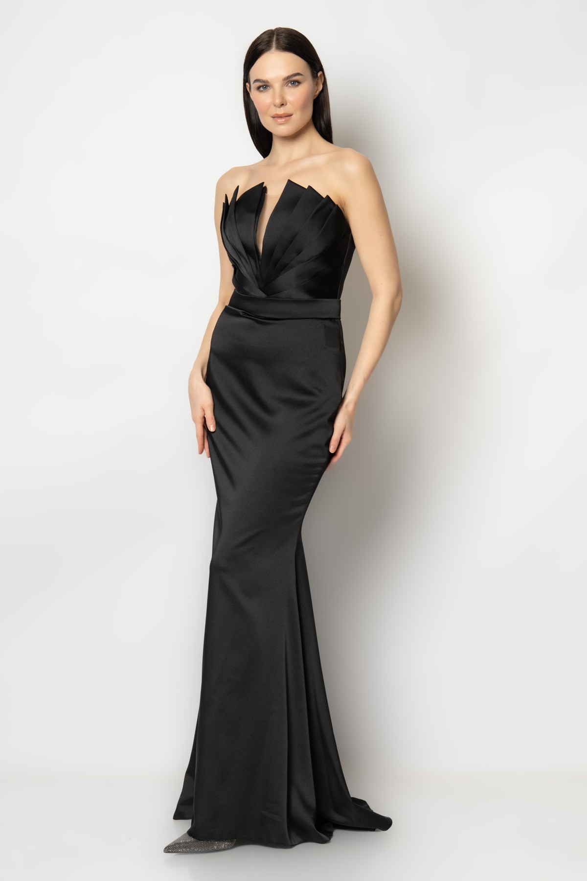 İstiridye yakalı straplez saten abiye elbise - Siyah