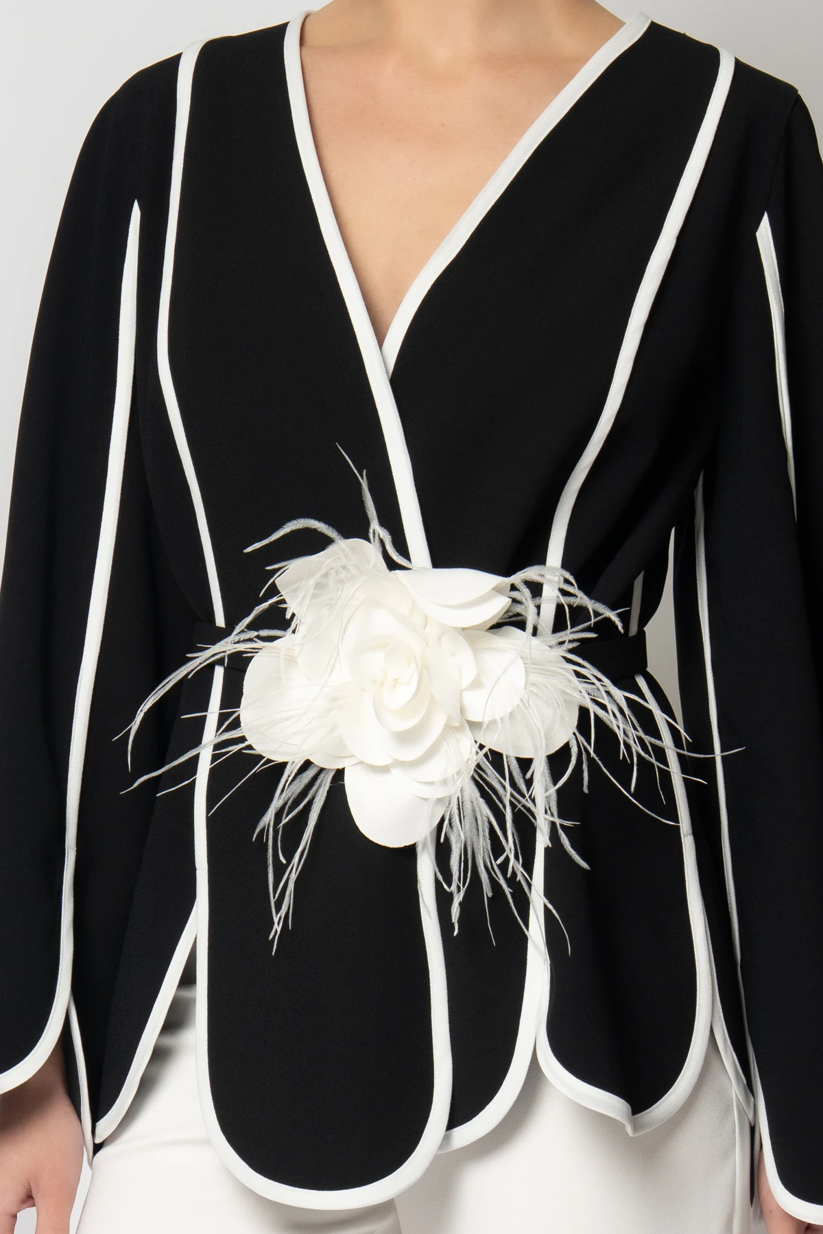 Dilim ceketli belinden çiçekli krep ikili abiye takım - Siyah-Ekru