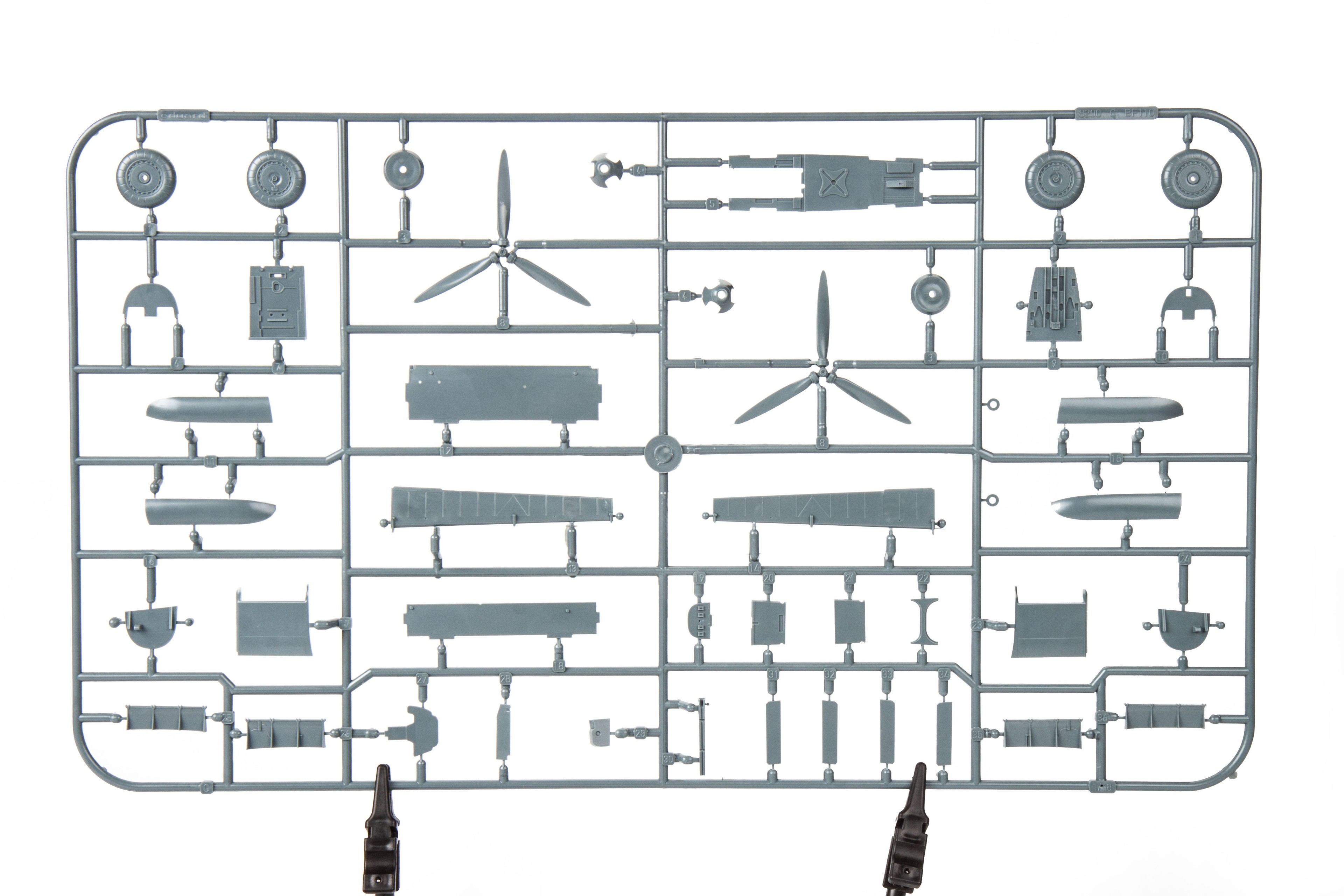 EDUARD 8209 1/48 Bf 110C SAVAŞ UÇAĞI MAKETİ