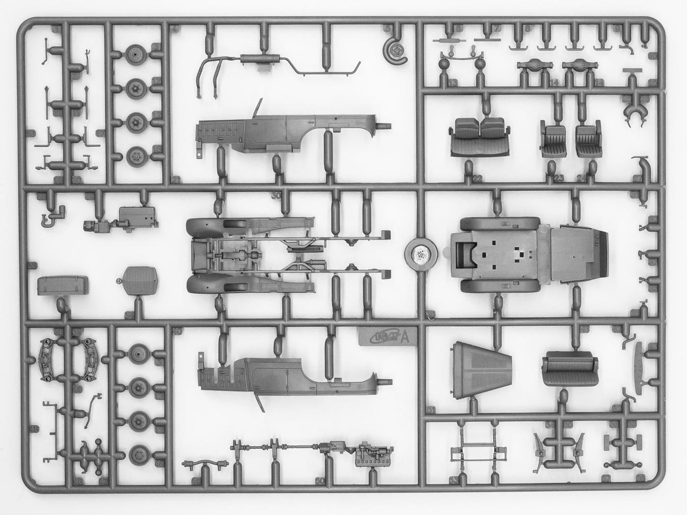 ICM 72473 1/72 Type G4 Partisanenwagen with MG 34, WWII German vehicle ASKERİ ARAÇ MAKETİ