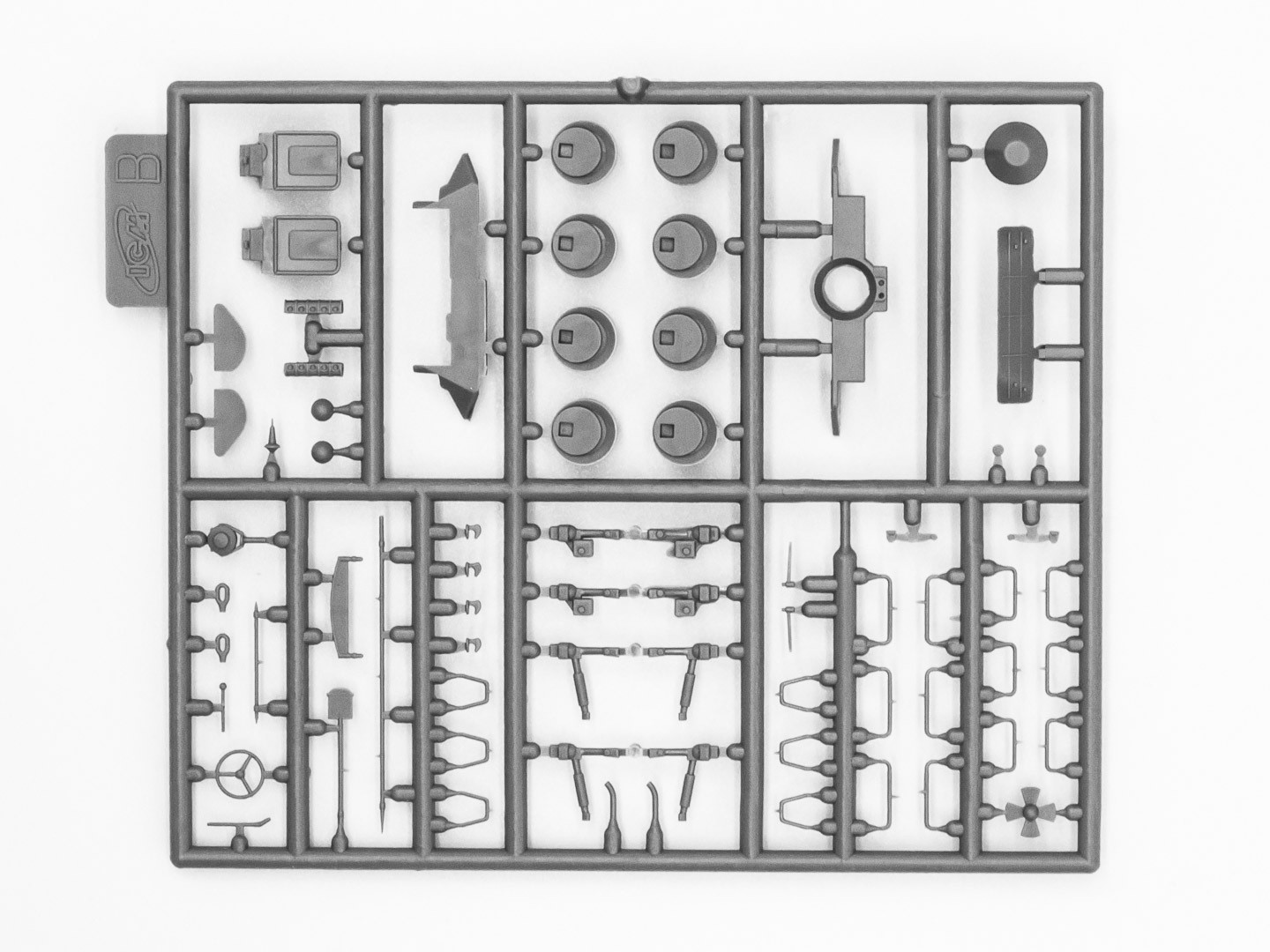 ICM 72911 1/72 BTR-60PB Armoured Personnel Carrier ZIRHLI ASKERİ ARAÇ MAKETİ