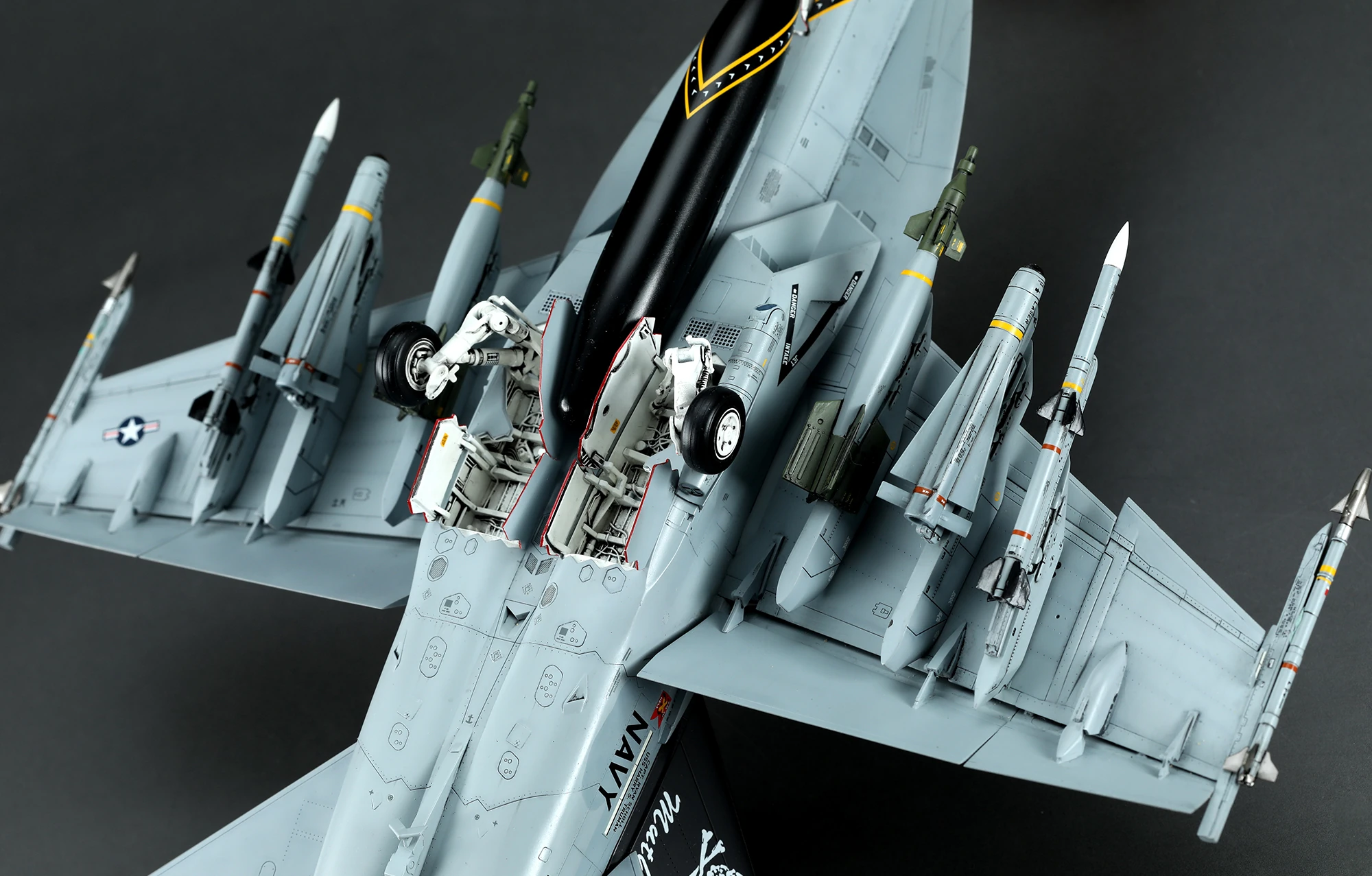 MENG LS-013 1/48 BOEING F/A-18F SUPER HORNET AMERİKAN UÇAK MAKETİ