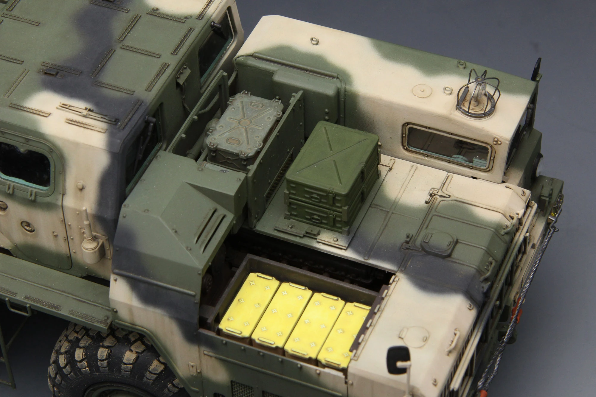 MENG SS-009 1/35 RUSSIAN LONG-RANGE ROCKET LAUNCHER 9A52-2 SMERCH ASKERİ ARAÇ MAKETİ