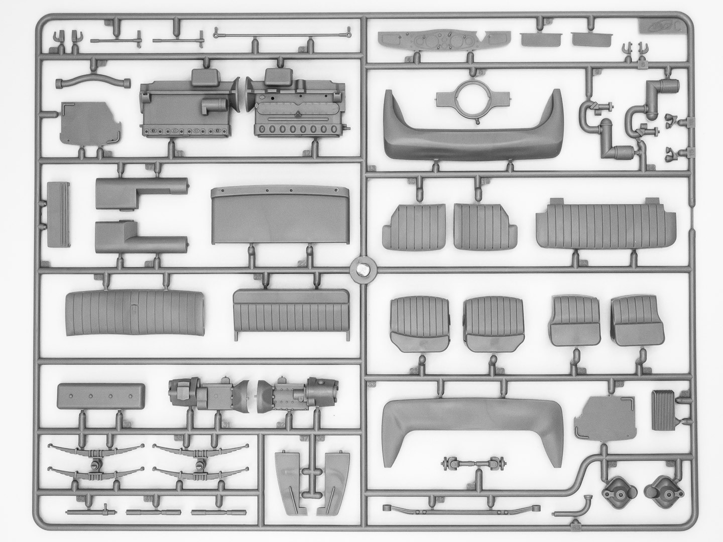 ICM 24011 1/24 TYPE G4 ALMAN MAKAM ARABASI MAKETİ