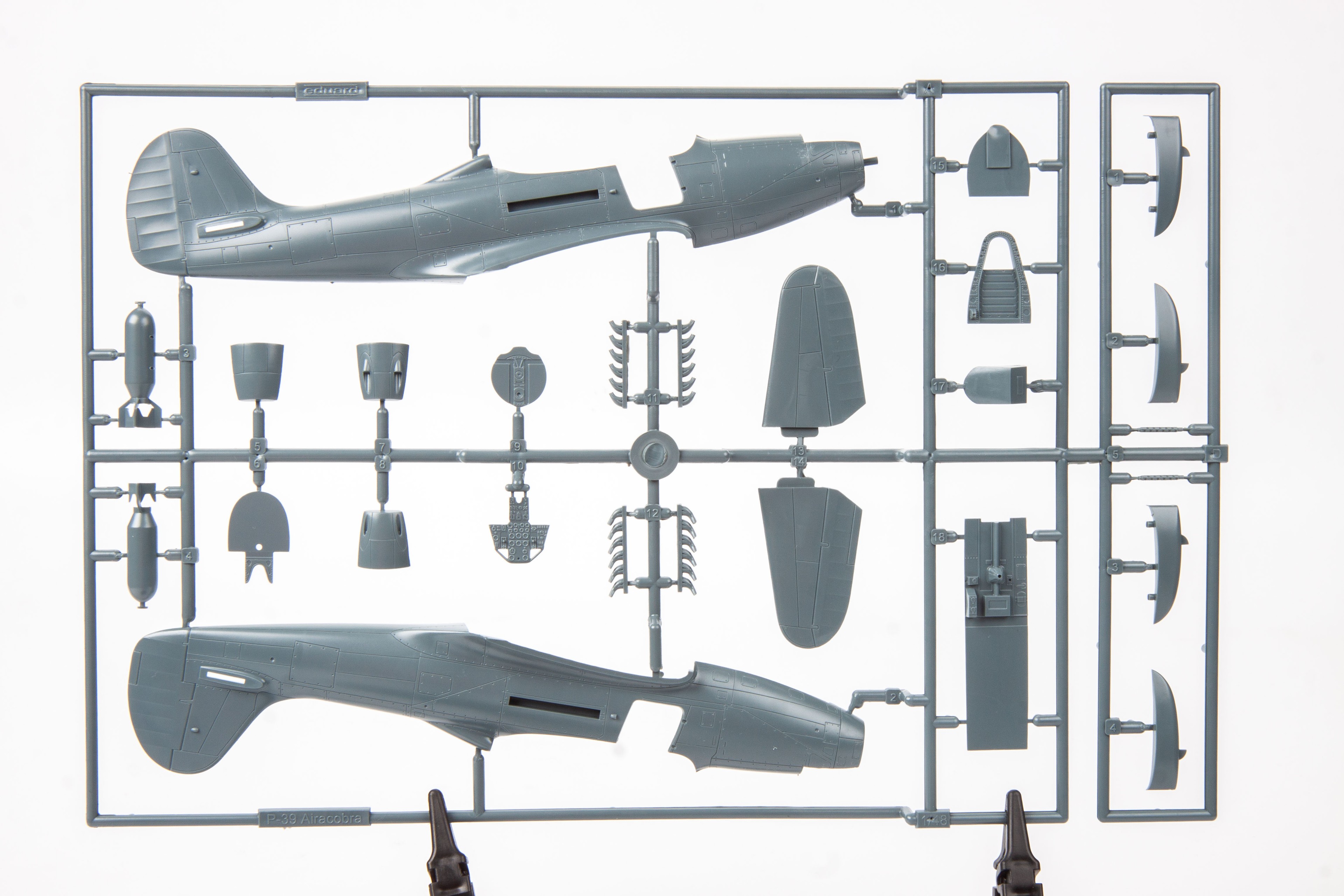 EDUARD 8470 1/48 P-39Q Airacobra SAVAŞ UÇAĞI MAKETİ