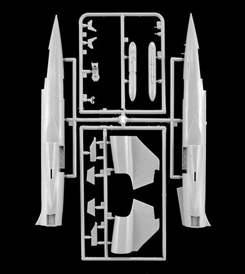 ITALERI 1296 1/72 F - 104 G “RECCE” SAVAŞ UÇAĞI MAKETİ