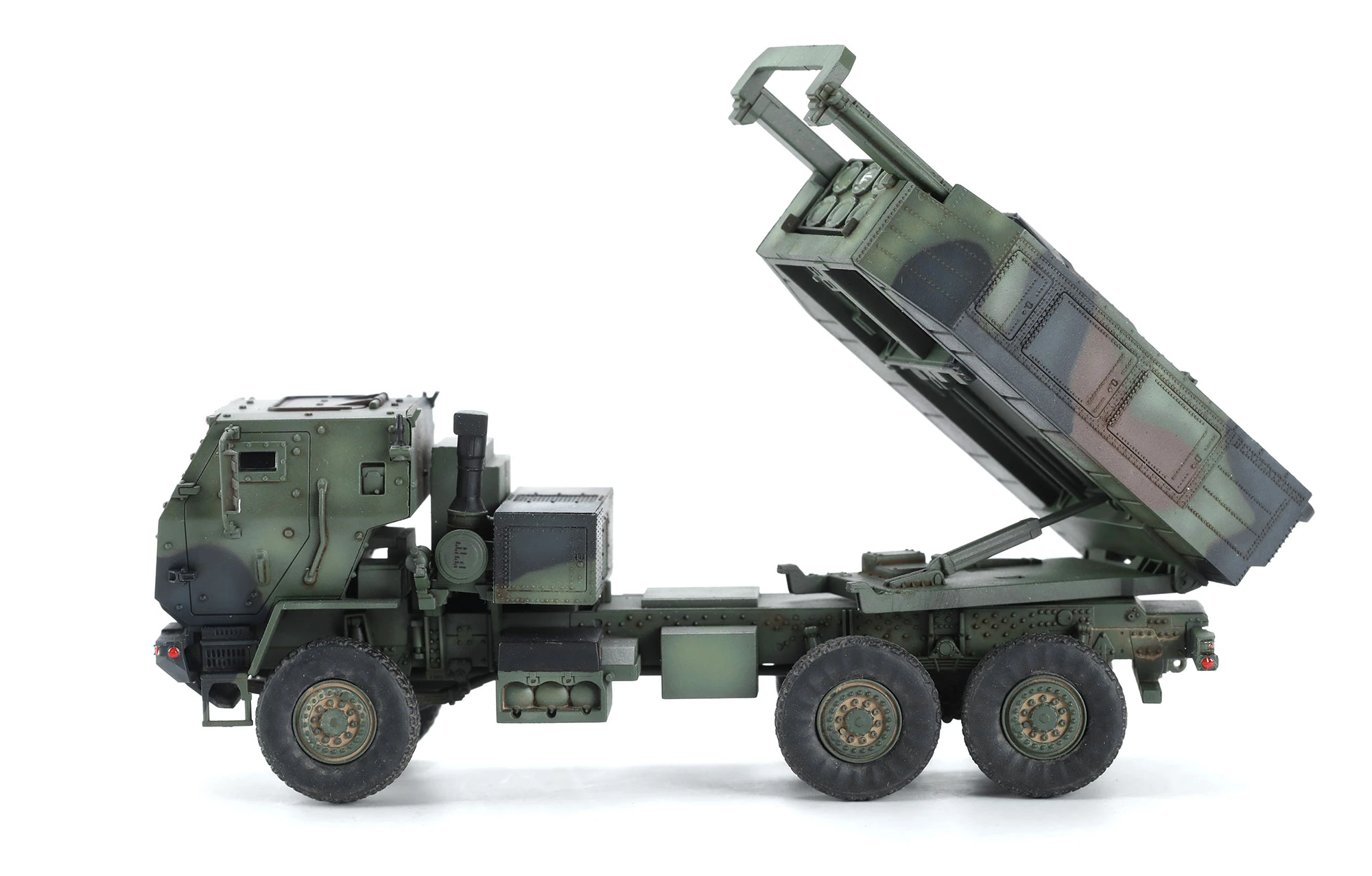 MENG 72-004 1/72 U.S. M142 HIMARS HIGH MOBILITY ARTILLERY ROCKET SYSTEM MAKETİ