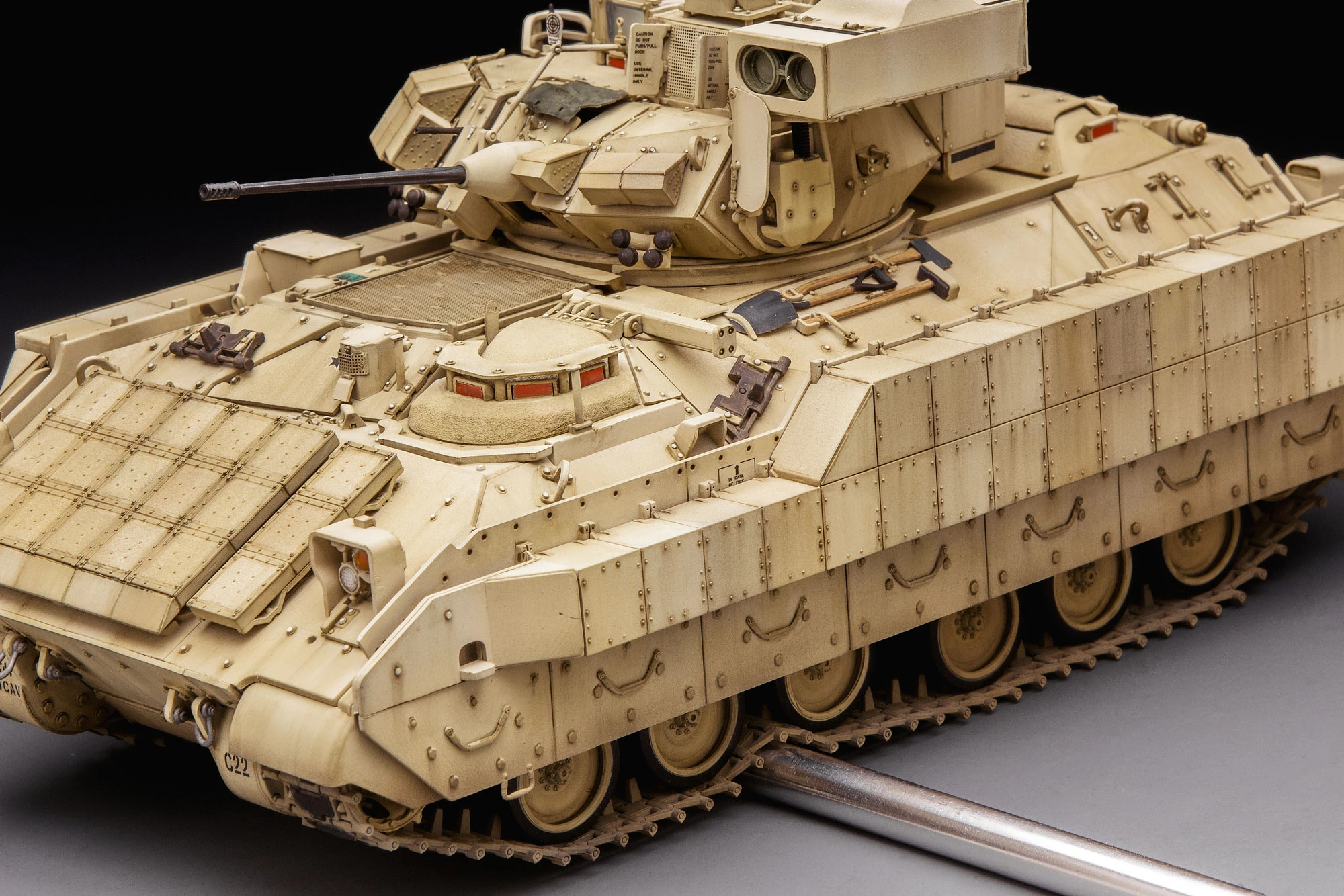 MENG SS-006 1/35 U.S. CAVALRY FIGHTING VEHICLE M3A3 BRADLEY w/BUSK III ASKERİ ARAÇ MAKETİ
