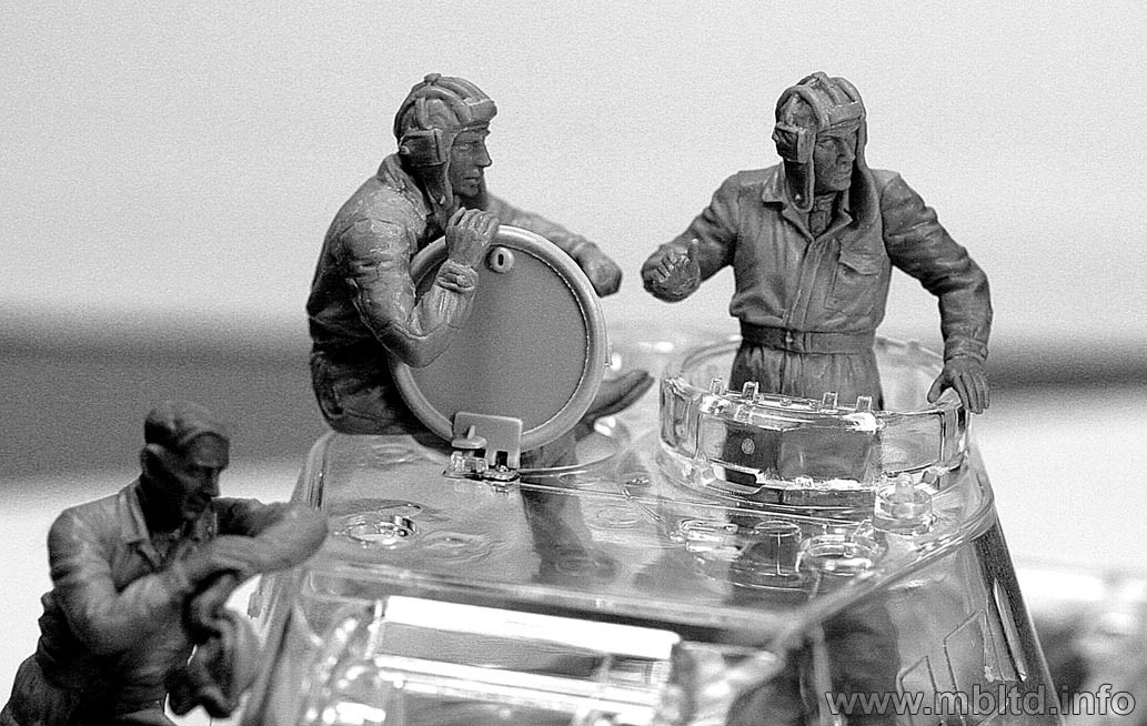 MASTER BOX 1/35 3568 “Soviet Tank Crew, 1943-1945”
