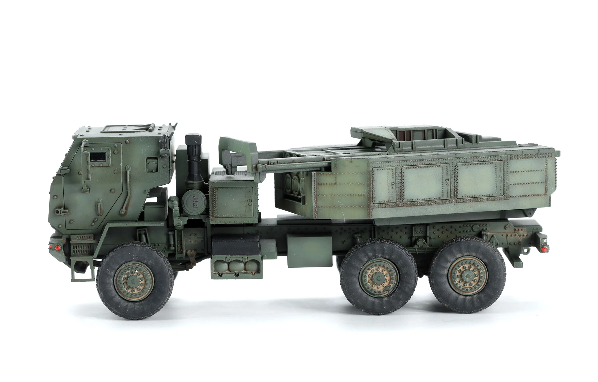 MENG 72-004 1/72 U.S. M142 HIMARS HIGH MOBILITY ARTILLERY ROCKET SYSTEM MAKETİ