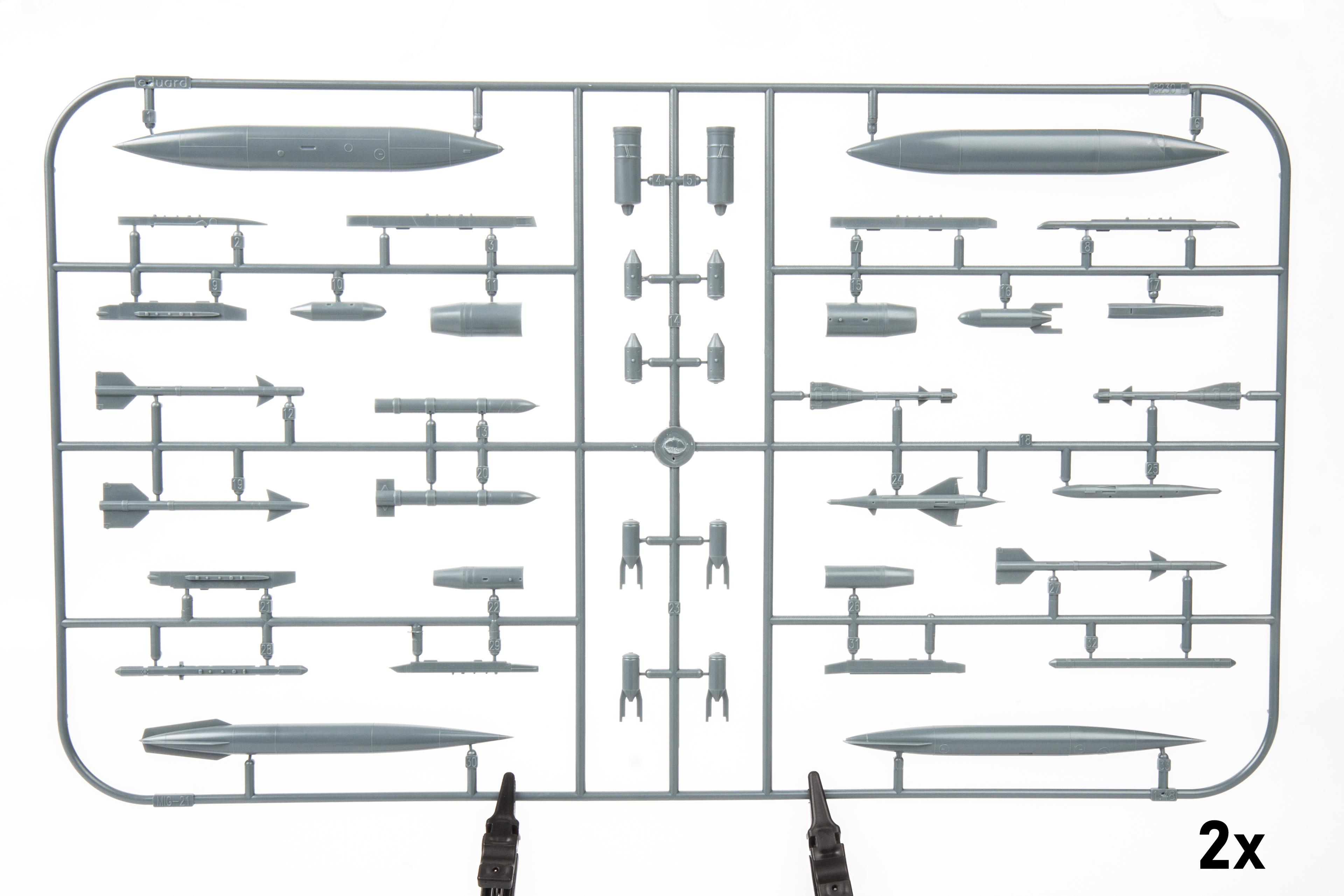 EDUARD 8236 1/48 MiG-21 PF SOVYET JET SAVAŞ UÇAĞI MAKETİ