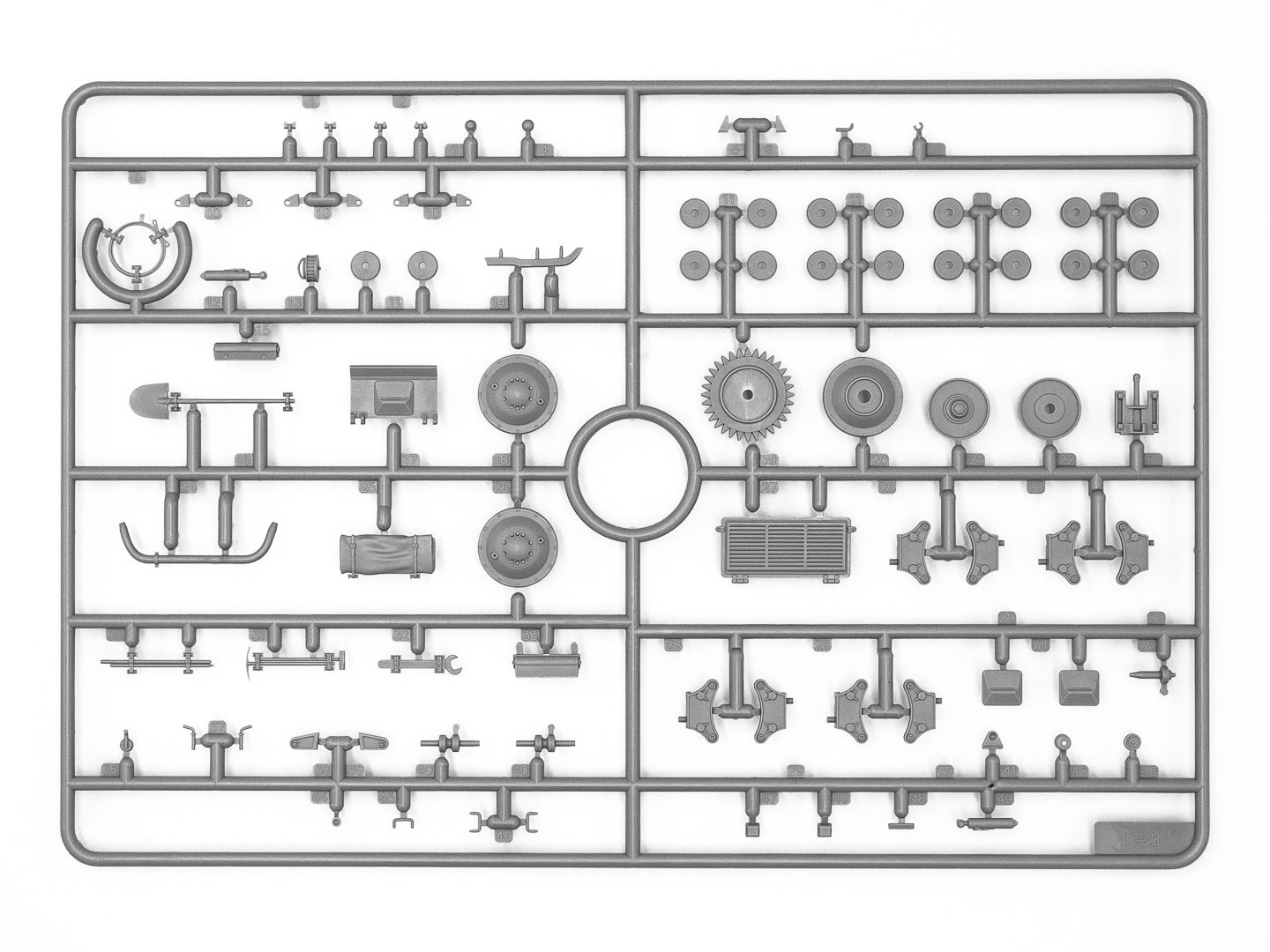 ICM 35336 1/35 FCM 36 FRANSIZ TANK MAKETİ