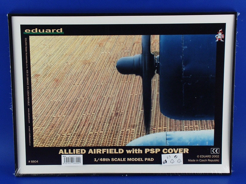 EDUARD 8804 1/48 Allied Airfield with PSP cover 300x400 MÜTTEFİK KUVVETLER HAVA ALANI ZEMİN KAPLAMA MAKETİ