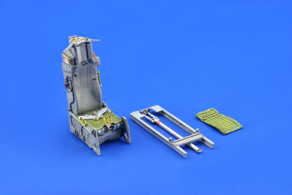 EDUARD 648001 1/48 F-16 EARLY SEAT ERKEN MODEL F-16 FIRLATMA KOLTUĞU