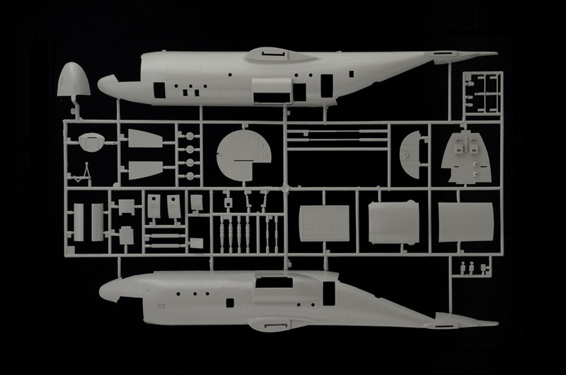 ITALERI 1310 1/72 AC - 130H SPECTRE SAVAŞ UÇAĞI MAKETİ