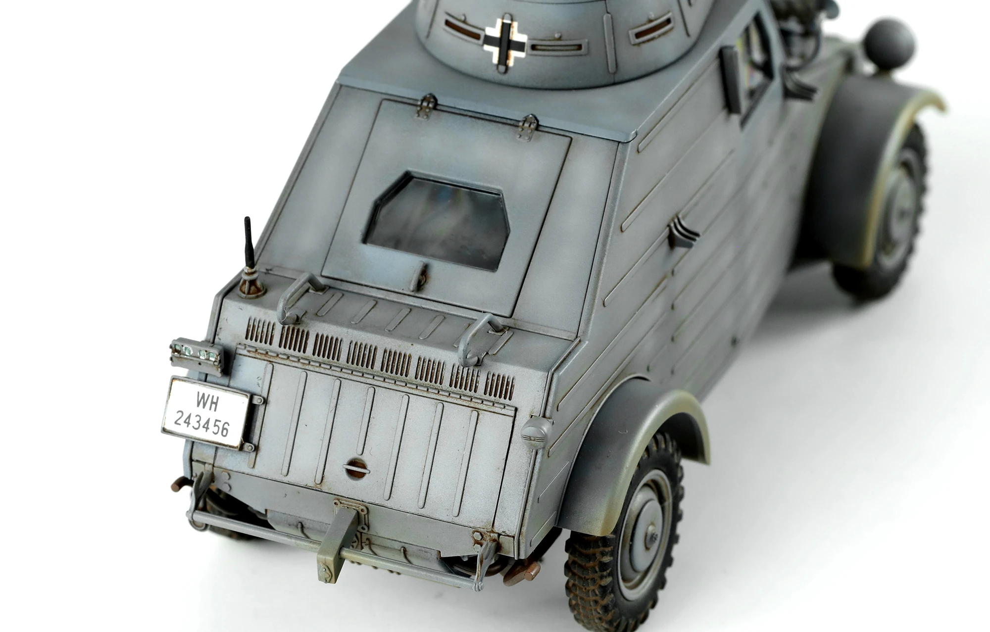 MENG VS-017 1/35 GERMAN Pkw.K1 KÜBELWAGEN TYPE 823 ASKERİ ARAÇ MAKETİ