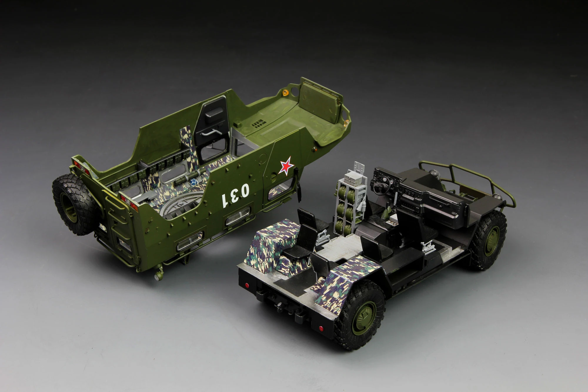 MENG VS-003 1/35 RUSSIAN ARMORED HIGH-MOBILITY VEHICLE GAZ-233014 STS “TIGER” ASKERİ ARAÇ MAKETİ