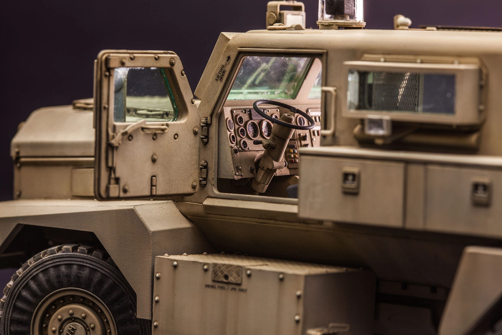 MENG SS-005 1/35 U.S. COUGAR 6×6 MRAP VEHICLE ASKERİ ARAÇ MAKETİ