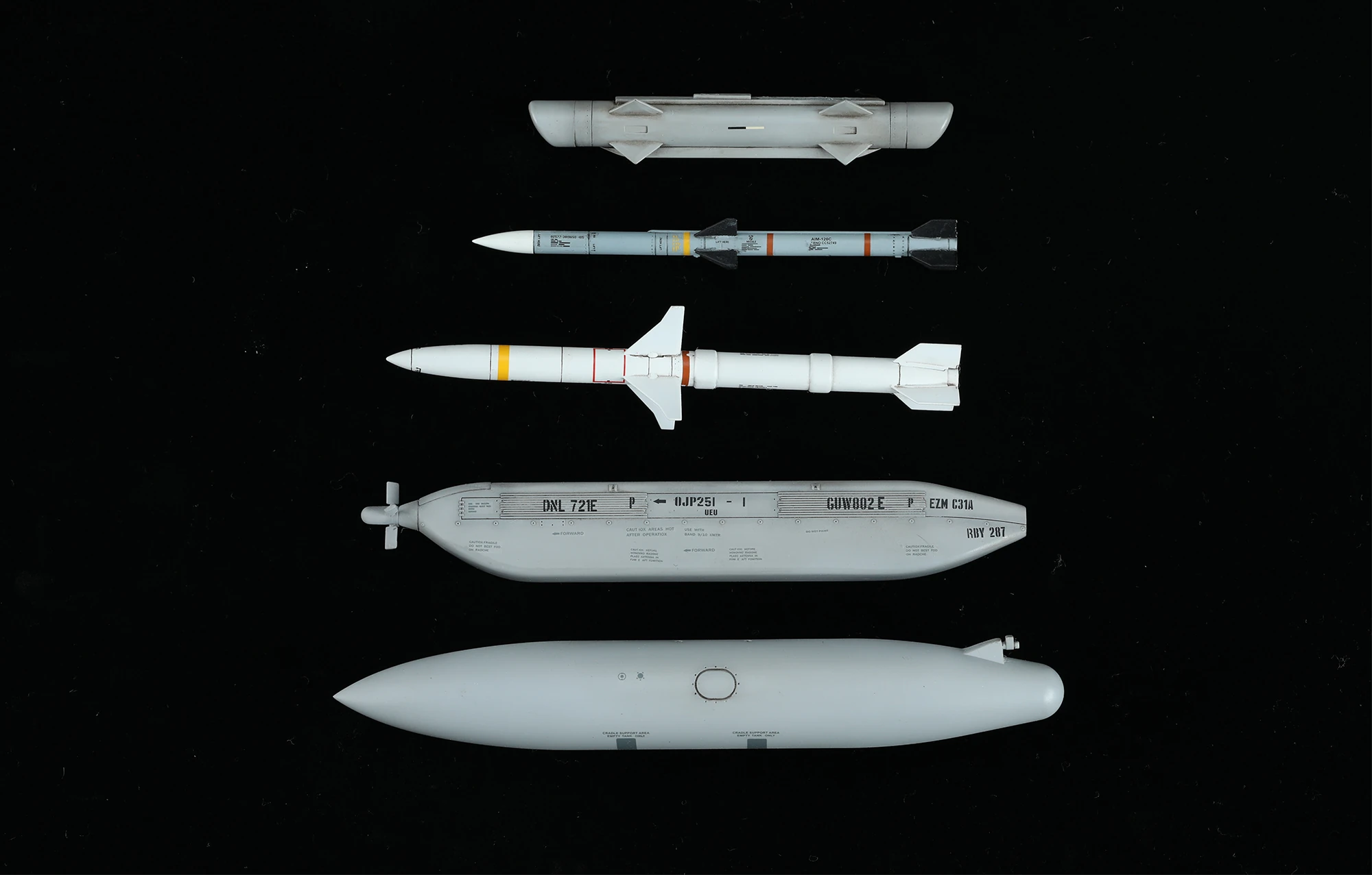 MENG LS-014 1/48 BOEING EA-18G GROWLER ELECTRONIC ATTACK AIRCRAFT AMERİKAN UÇAK MAKETİ