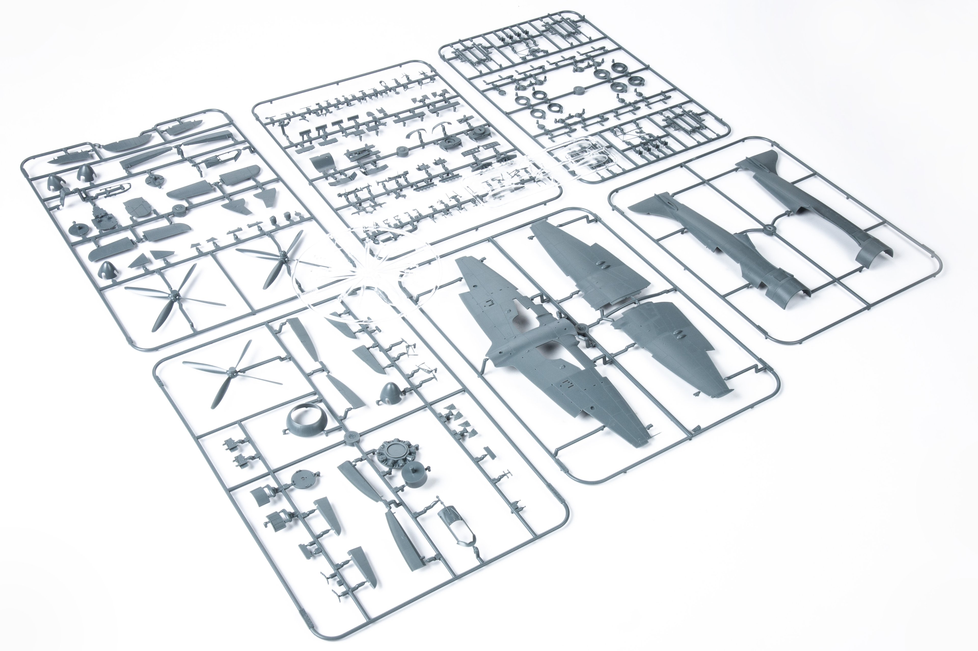 EDUARD 82125 1/48 Tempest Mk. II late version SAVAŞ UÇAĞI MAKETİ