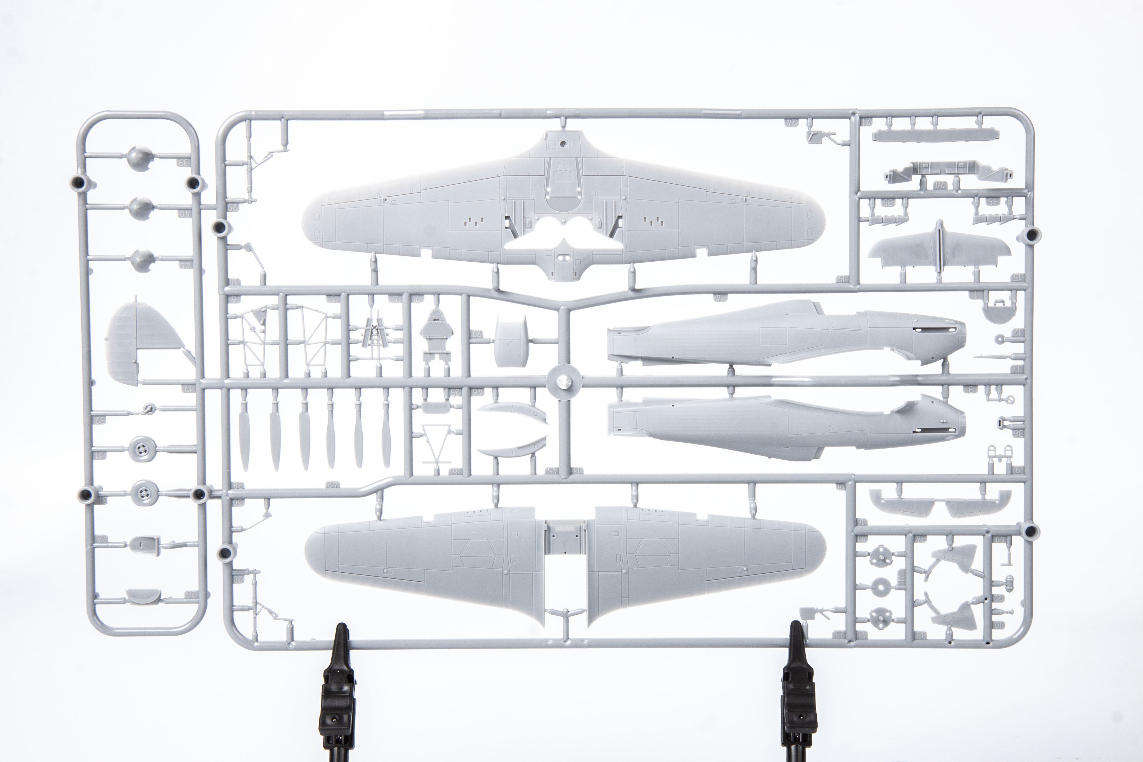 EDUARD 7099 1/72 Hurricane Mk. I SAVAŞ UÇAĞI MAKETİ