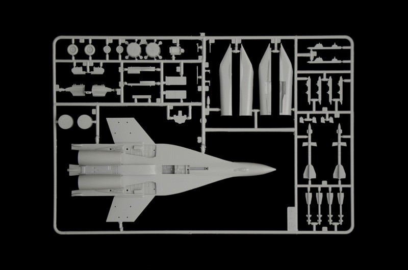 ITALERI 1377 1/72 MIG - 29A FULCRUM SAVAŞ UÇAĞI MAKETİ