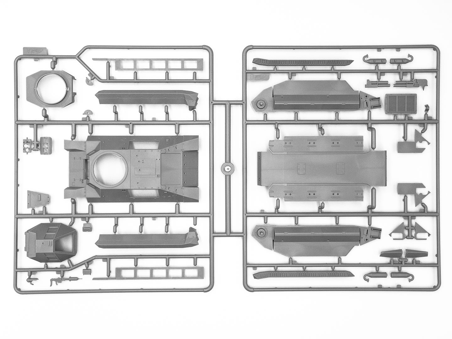 ICM 35336 1/35 FCM 36 FRANSIZ TANK MAKETİ