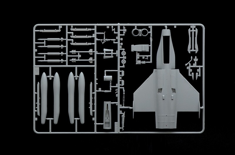 ITALERI 1319 1/72 Rafale M Opérations Extérieures 2011 SAVAŞ UÇAĞI MAKETİ