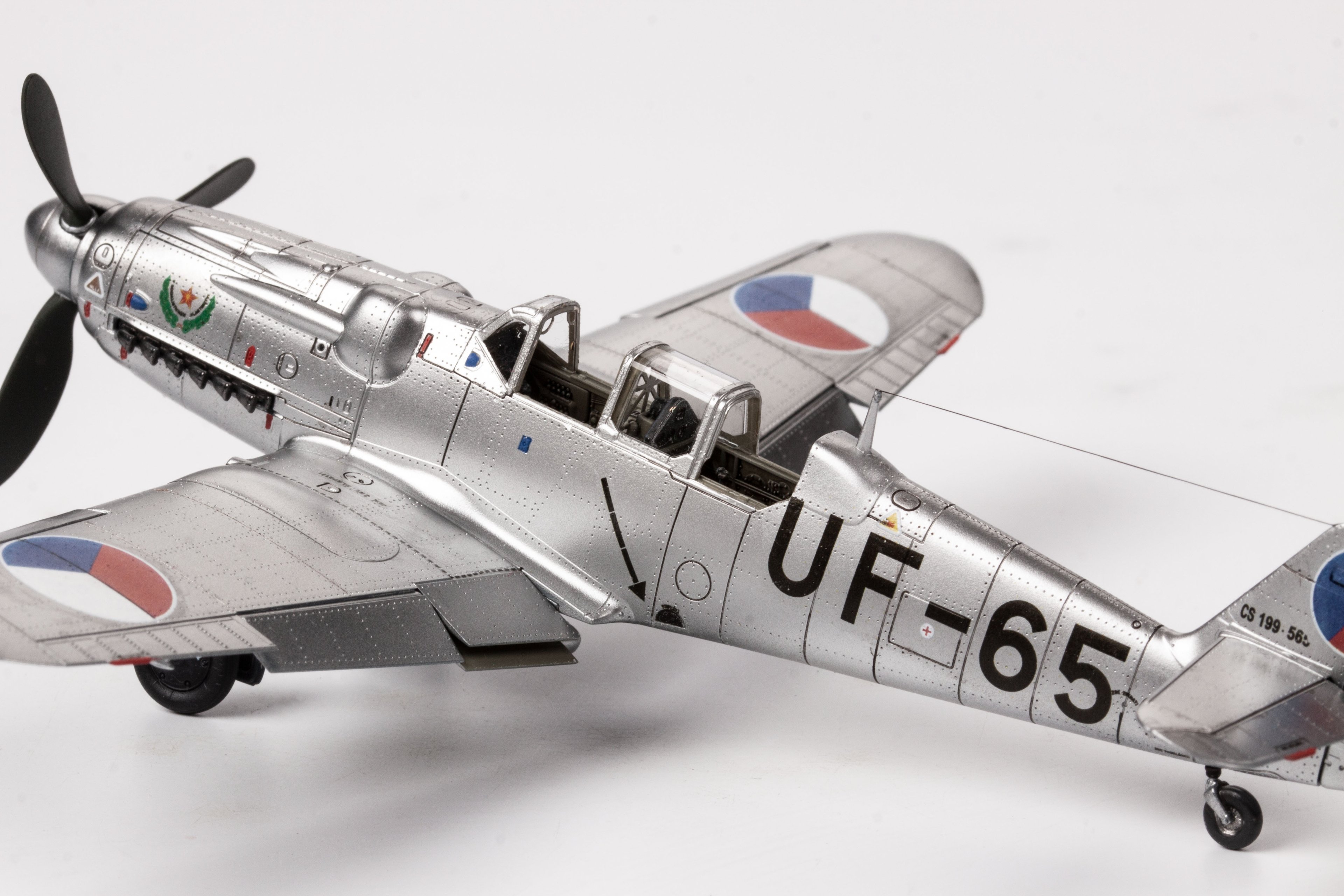 EDUARD 70153 1/72 Avia CS-199 SAVAŞ UÇAĞI MAKETİ