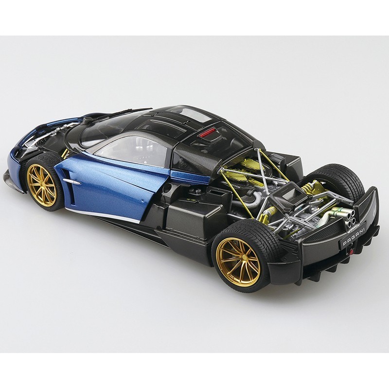 AOSHIMA 62388 1/24 Pagani Huayra Pacchetto Tempesta N 15 ARABA MAKETİ