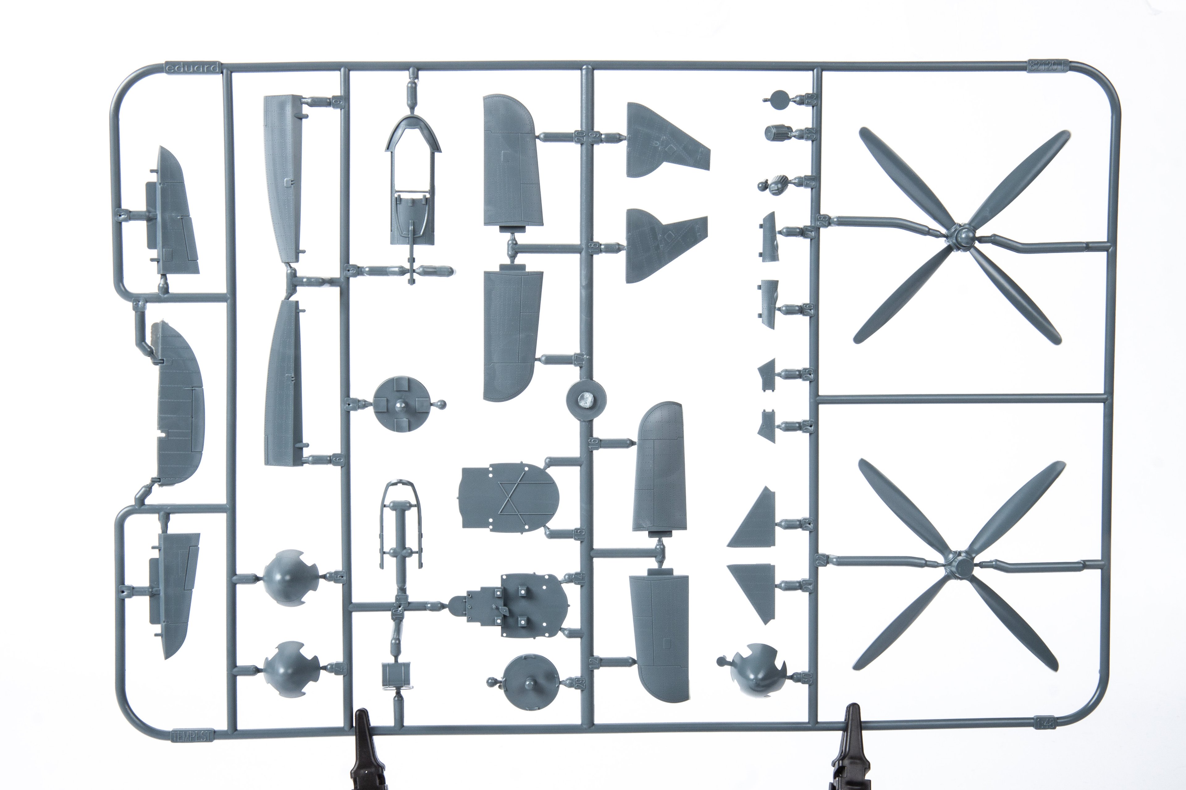 EDUARD 82125 1/48 Tempest Mk. II late version SAVAŞ UÇAĞI MAKETİ