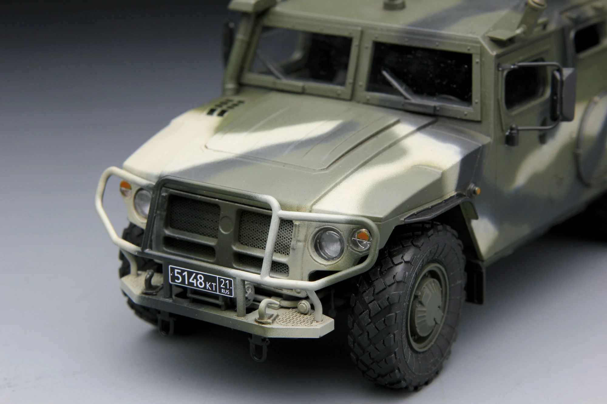 MENG VS-003 1/35 RUSSIAN ARMORED HIGH-MOBILITY VEHICLE GAZ-233014 STS “TIGER” ASKERİ ARAÇ MAKETİ