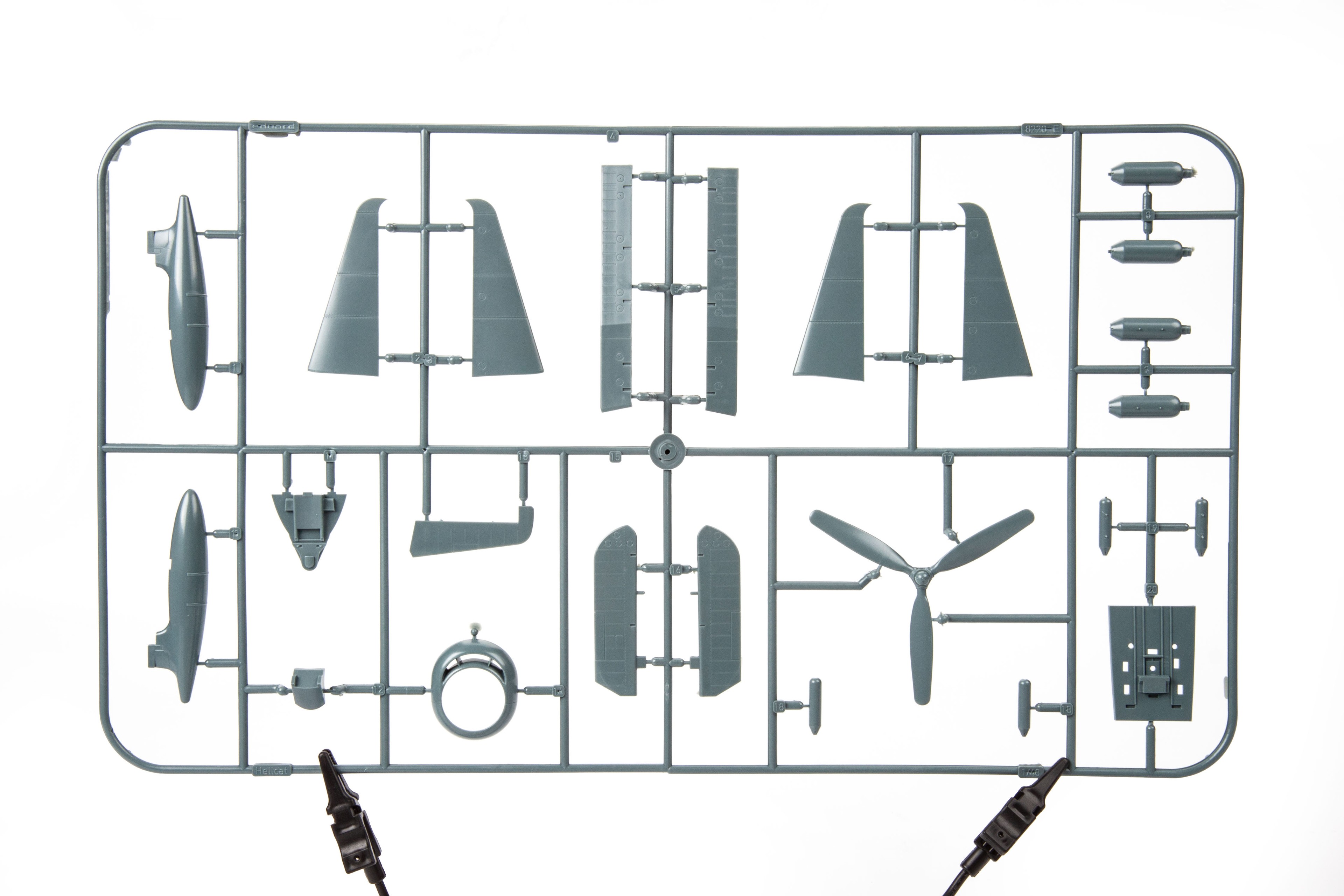 EDUARD 8227 1/48 F6F-3 AMERİKAN SAVAŞ UÇAĞI MAKETİ