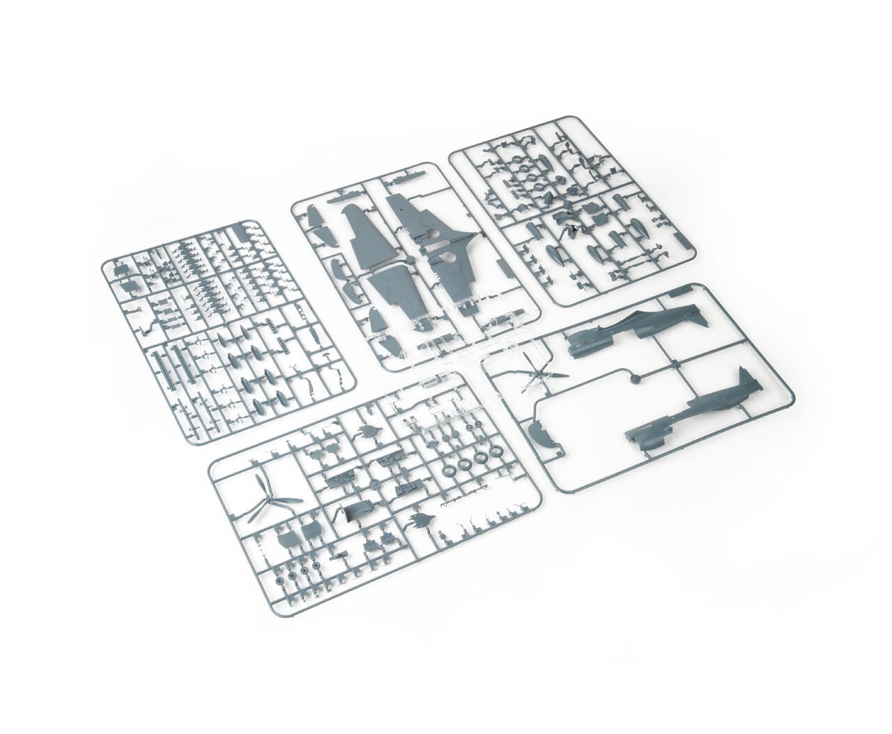 EDUARD 82241 1/48 P-40E Warhawk SAVAŞ UÇAĞI MAKETİ