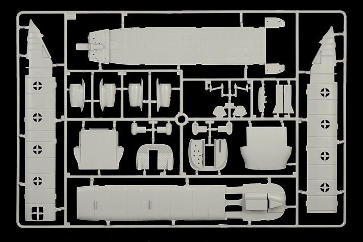 ITALERI 2779 1/48 CHINOOK HC.2 CH-47F ASKERİ HELİKOPTER MAKETİ