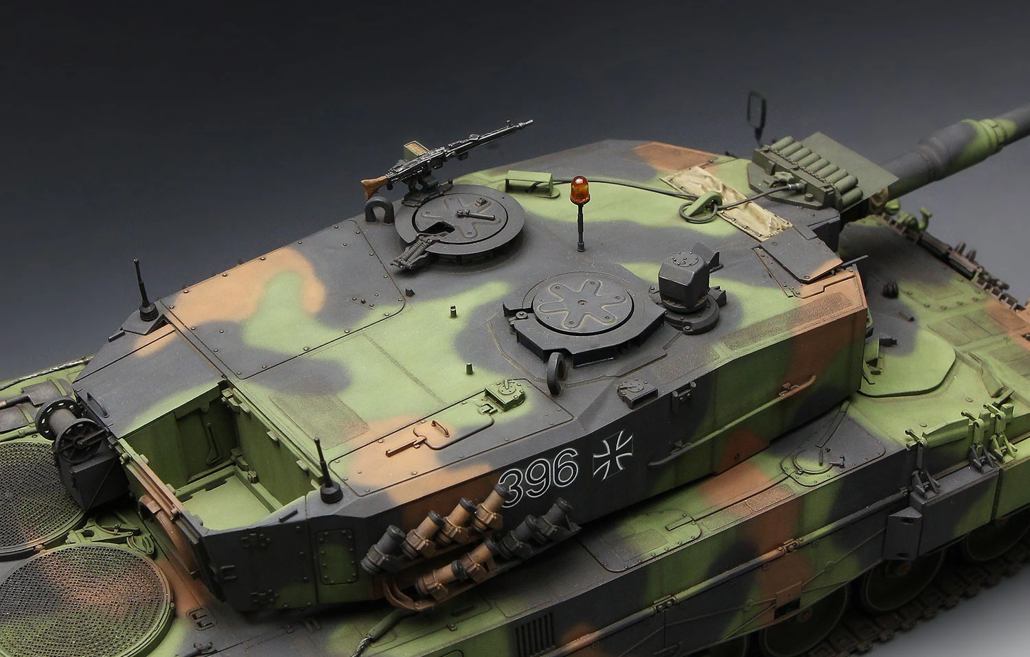 MENG TS-016 1/35 GERMAN MAIN BATTLE TANK LEOPARD 2 A4 ALMAN TANK MAKETİ