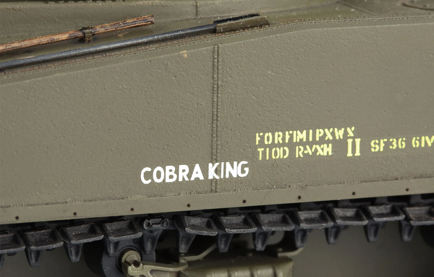 MENG TS-045 1/35 U.S. ASSAULT TANK M4A3E2 JUMBO AMERİKAN TANK MAKETİ