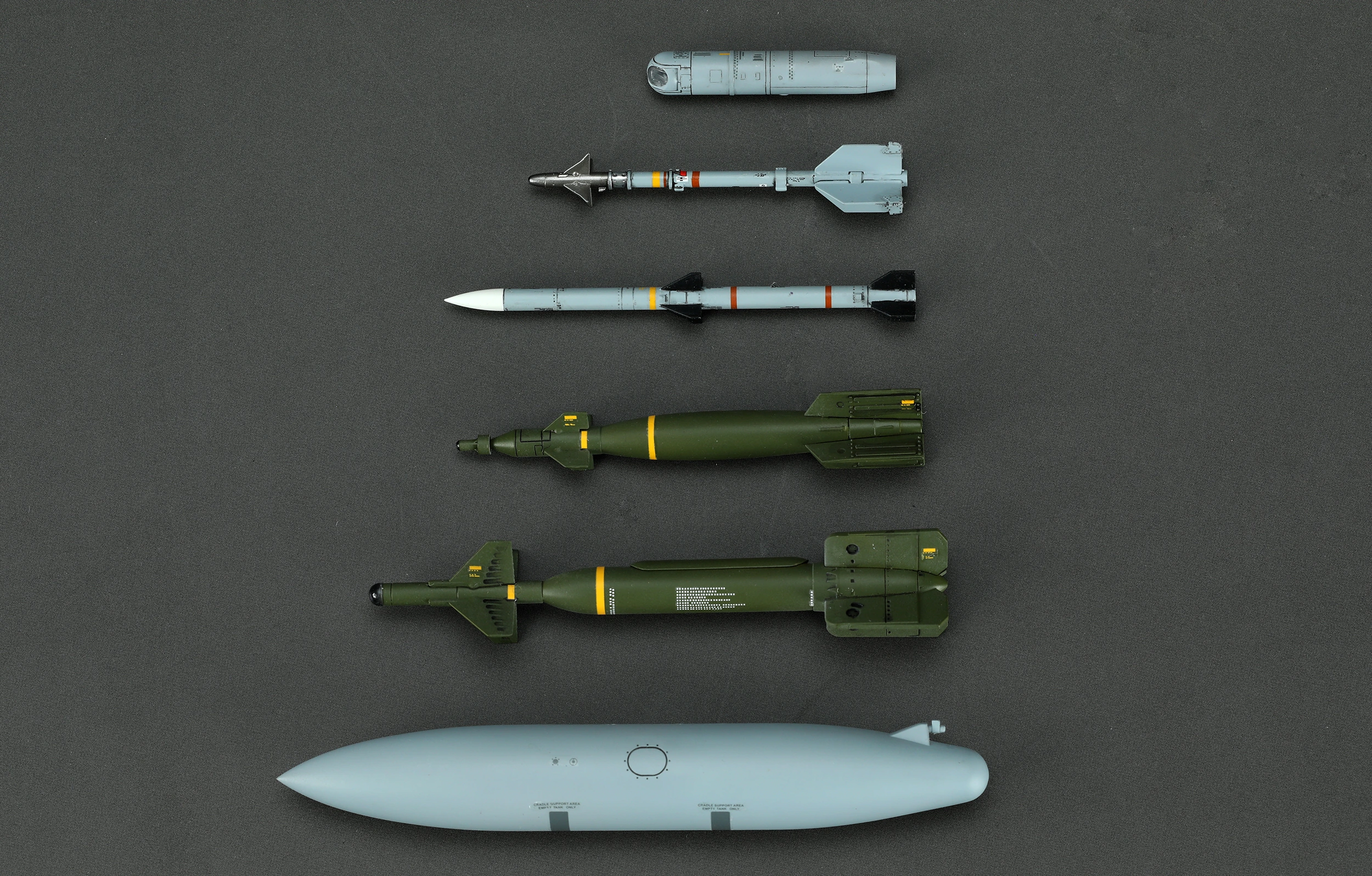 MENG LS-012 1/48 BOEING F/A-18E SUPER HORNET AMERİKAN UÇAK MAKETİ