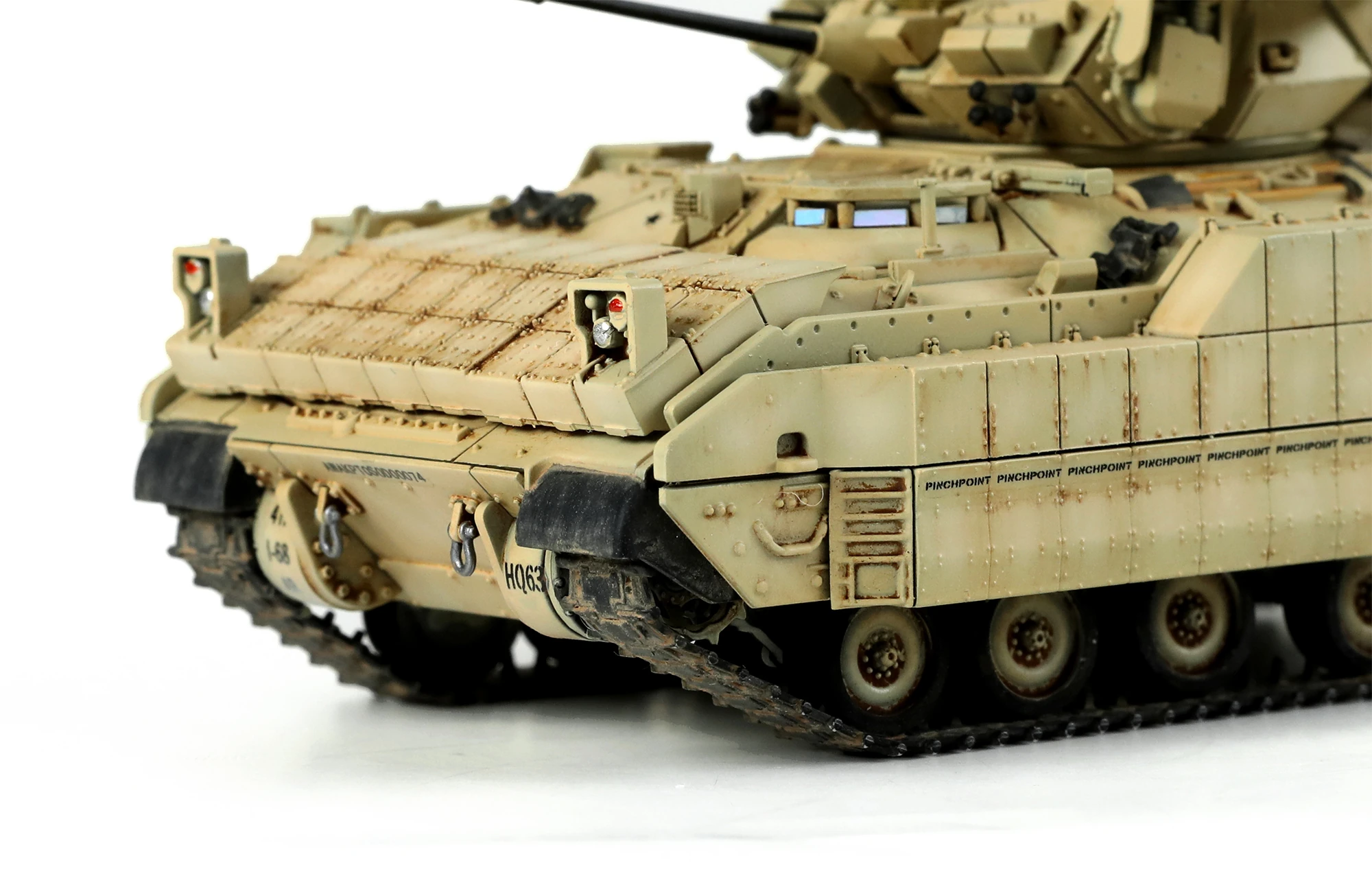 MENG 72-005 1/72 U.S. INFANTRY FIGHTING VEHICLE M2A3 BRADLEY w/BUSK III TANK MAKETİ