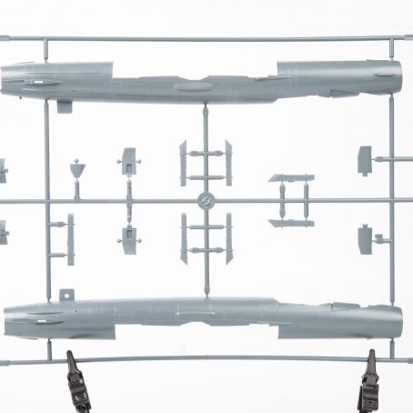 EDUARD 84177 1/48 MİG-21 MF SAVAŞ UÇAĞI MAKETİ