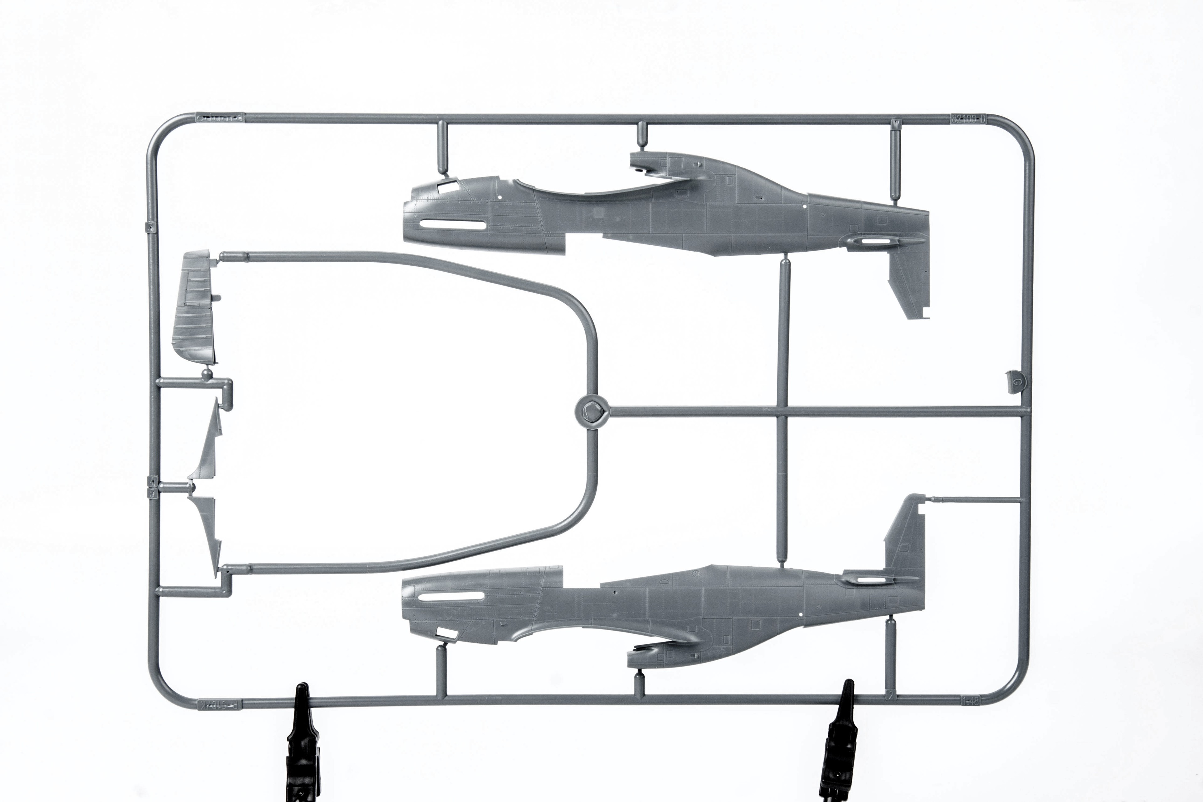 EDUARD 84184 1/48 P-51D-10 Mustang SAVAŞ UÇAĞI MAKETİ