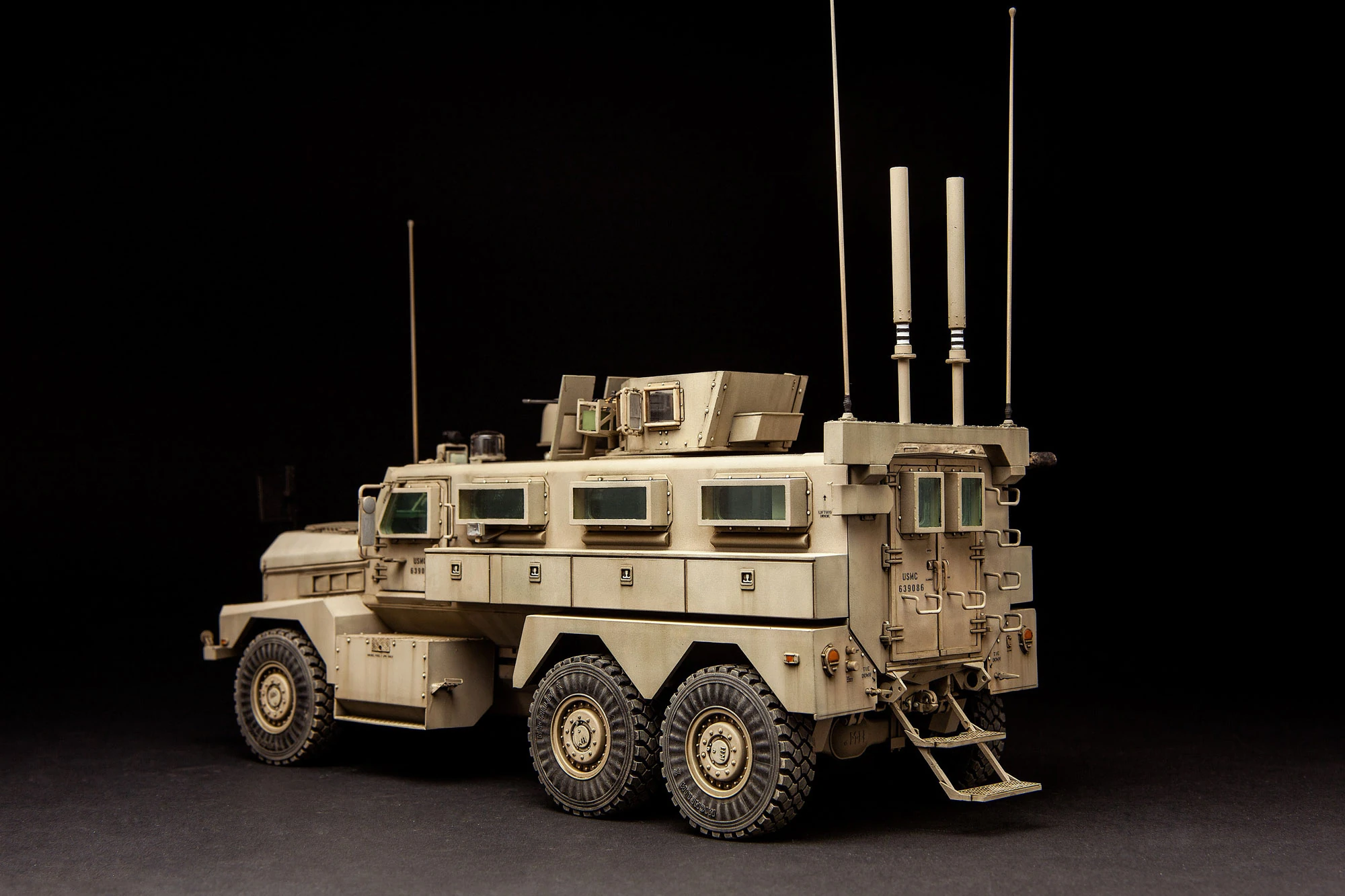 MENG SS-005 1/35 U.S. COUGAR 6×6 MRAP VEHICLE ASKERİ ARAÇ MAKETİ