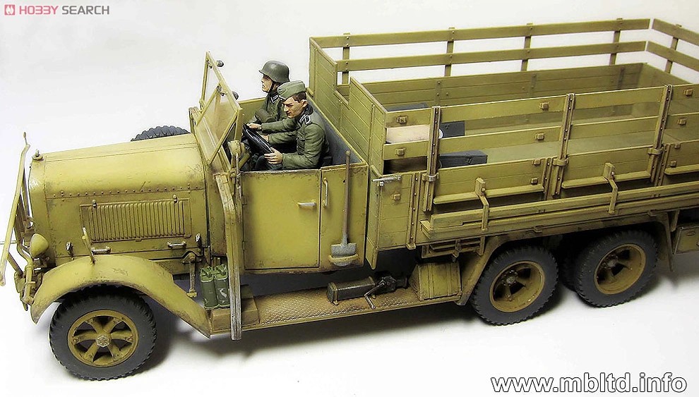 MASTER BOX 1/35 35137 “German Infantry "Off to the front" Vehicle riders, WW II Era”