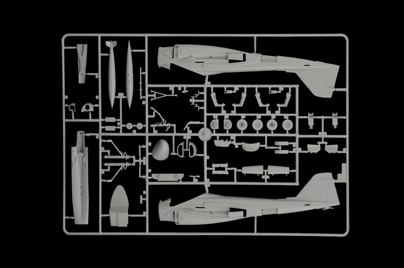 ITALERI 1392 1/72 A-6E TRAM INTRUDER - GULF WAR SAVAŞ UÇAĞI MAKETİ