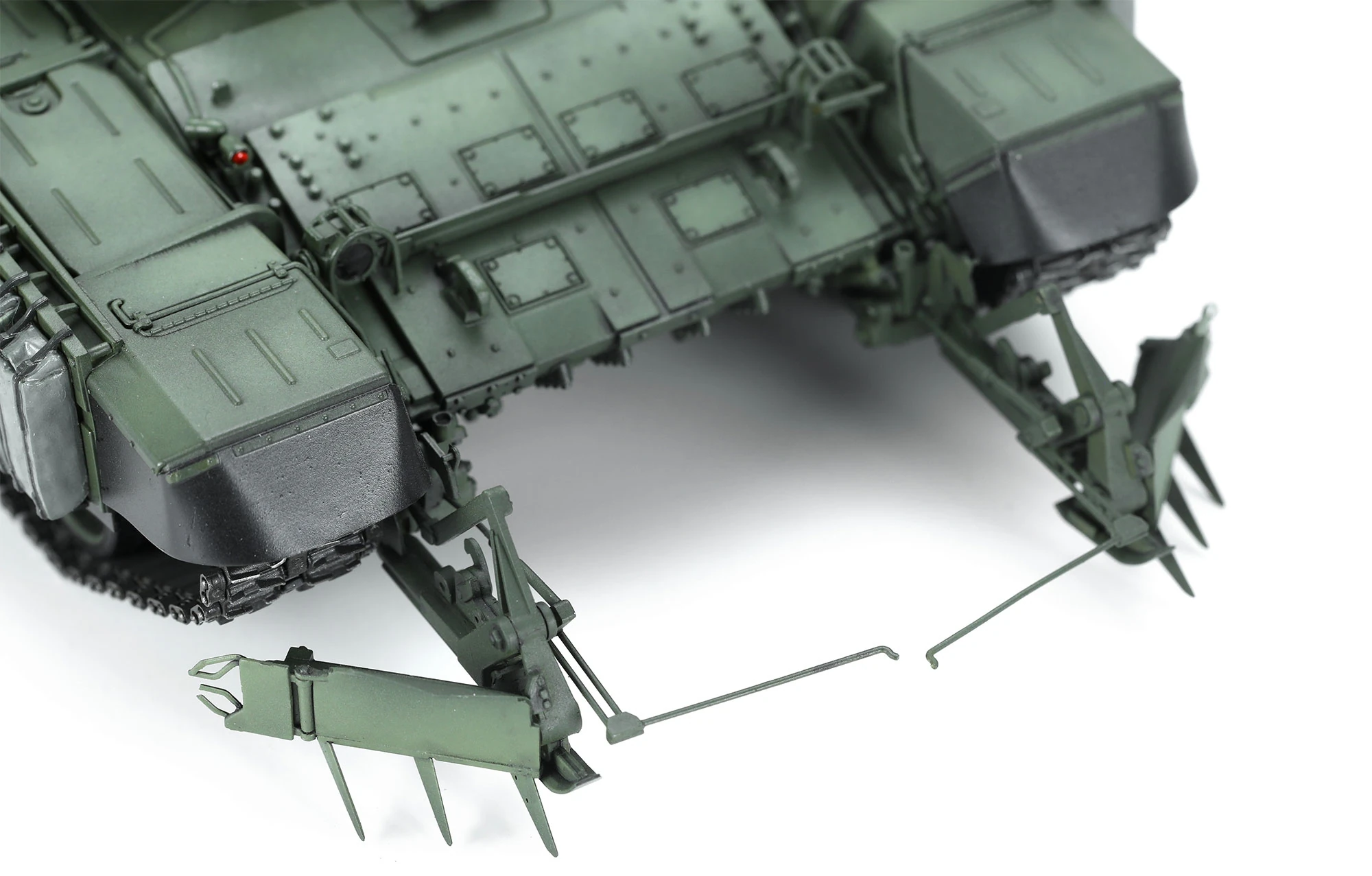 MENG TS-053 1/35 RUSSIAN MAIN BATTLE TANK T-72B3M w/ KMT-8 MINE CLEARING SYSTEM RUS TANK MAKETİ