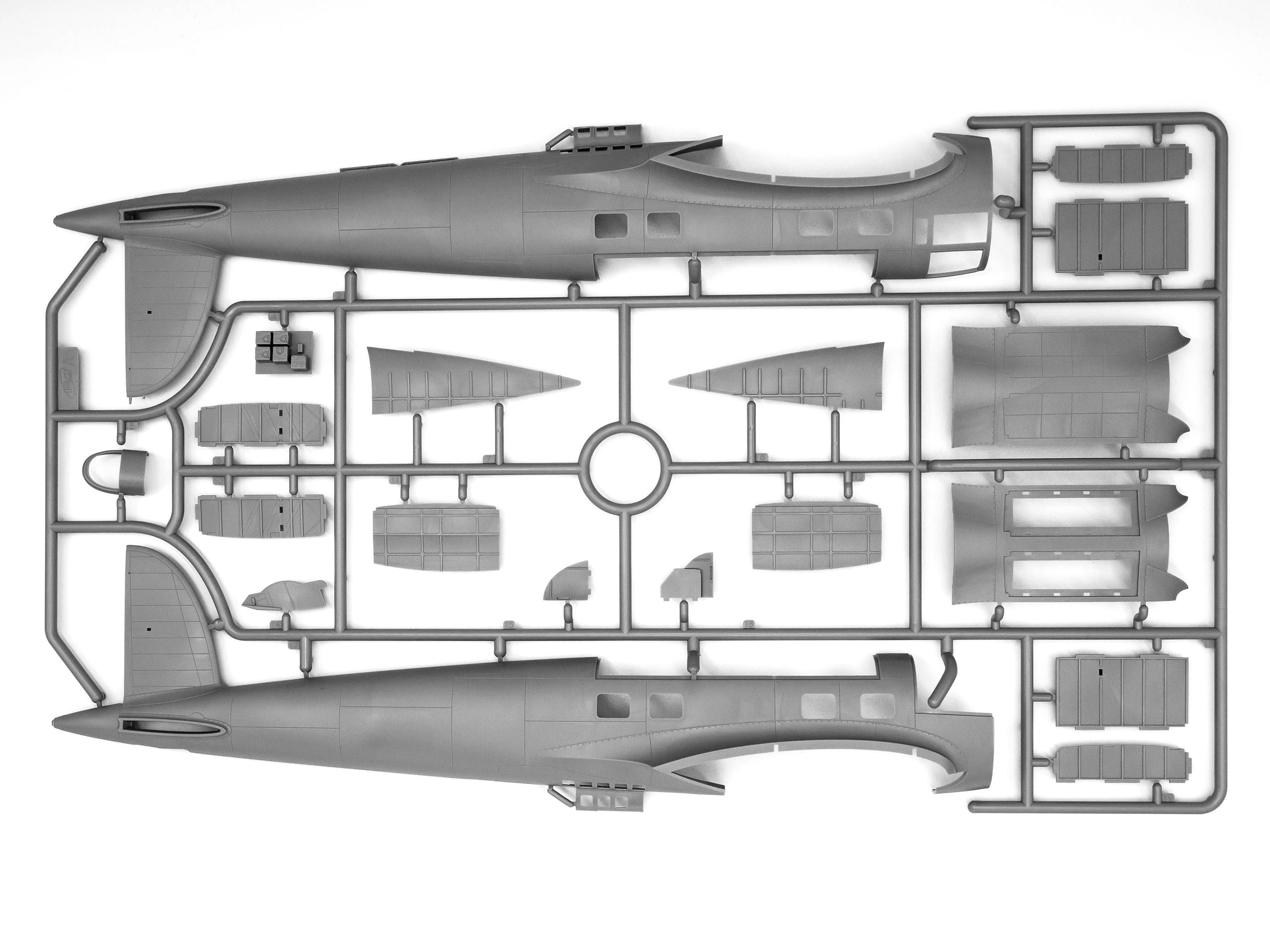 ICM 48265 1/48 He 111H-6 North Africa, WWII German Bomber SAVAŞ UÇAĞI MAKETİ