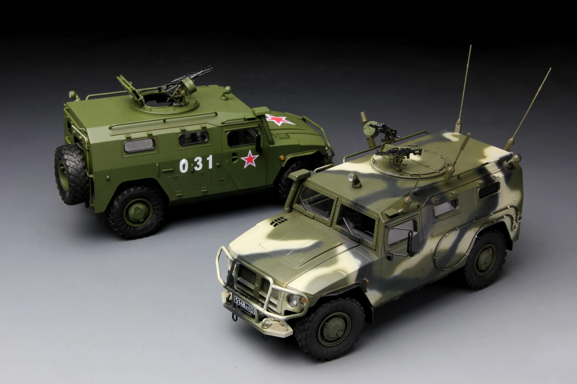MENG VS-003 1/35 RUSSIAN ARMORED HIGH-MOBILITY VEHICLE GAZ-233014 STS “TIGER” ASKERİ ARAÇ MAKETİ